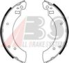 FORD 1555151 Brake Shoe Set
